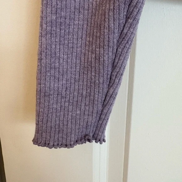 NWT Crop Purple V-Neck Sweater Ribbed Knit Super Soft Cozy - Picture 7 of 11